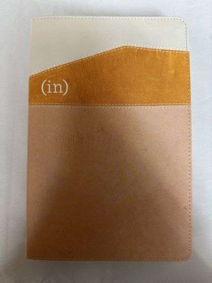 (In)courage Devotional Bible CSB Desert/Mustard/Alabaster Leather Touch