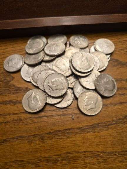 LOT OF 40-1964 KENNEDY HALVES