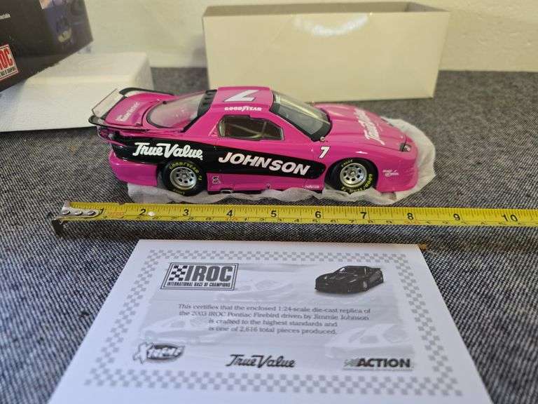 2003 NASCAR JIMMIE JOHNSON 1:24 SCALE DIE CAST STOCK CAR NIB