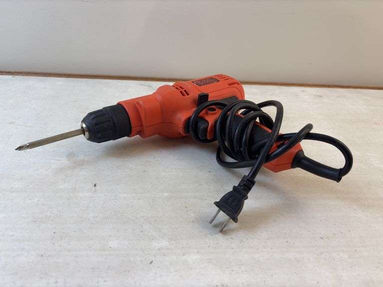Black & Decker drill ( works )