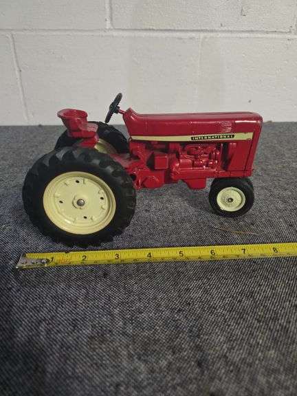INTERNATIONAL TOY TRACTOR