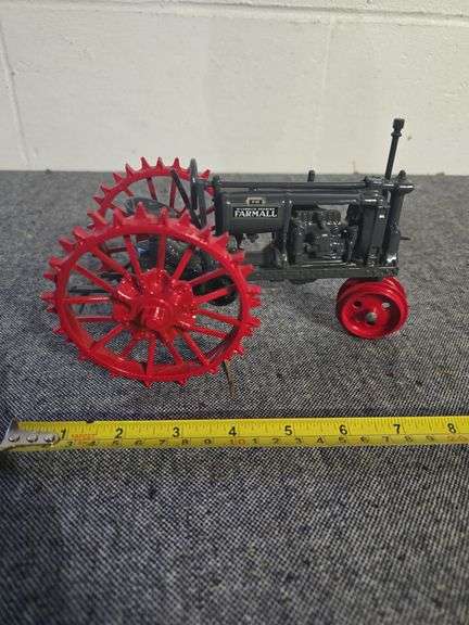 FARMALL F-12 TOY TRACTOR