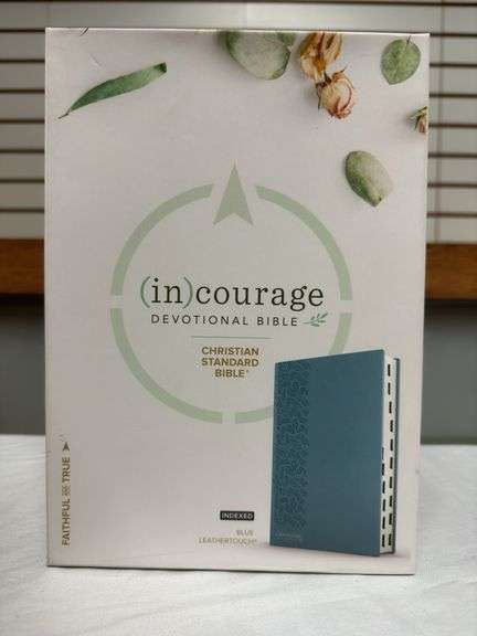 (In)courage Devotional Bible CSB Blue Leathertouch