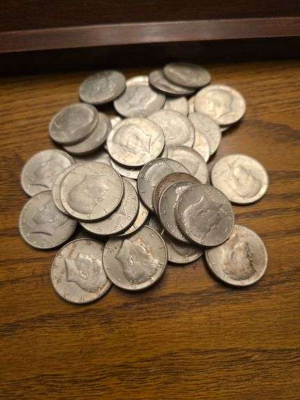 LOT OF 40-1964 KENNEDY HALVES
