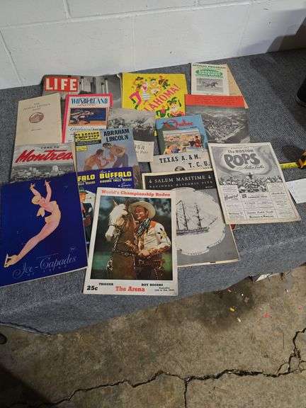 LOT OF MAGAZINES AND LITERATURE