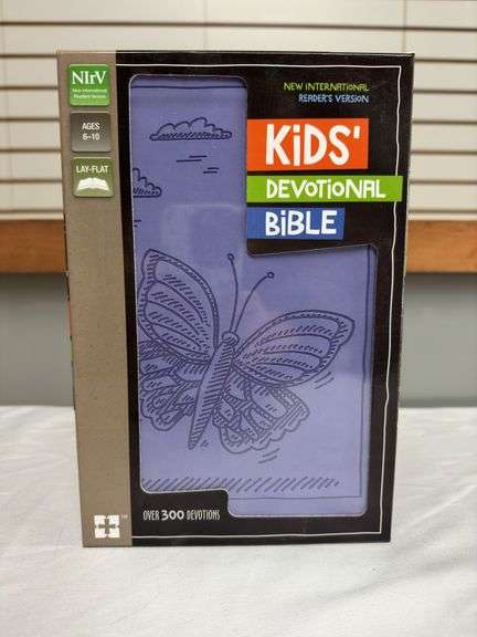 (2) Kids NIrV Devotional Bibles Lavender and Green Both Italian Duo Tone