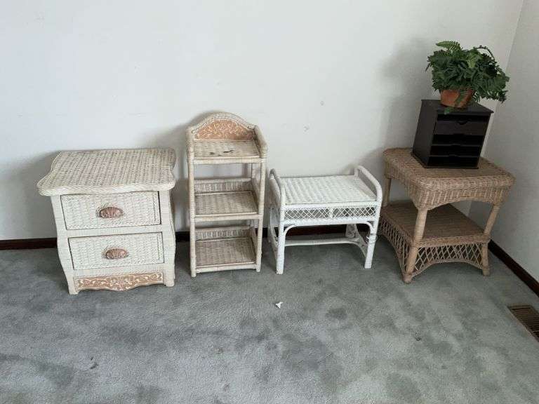 4 wicker stands