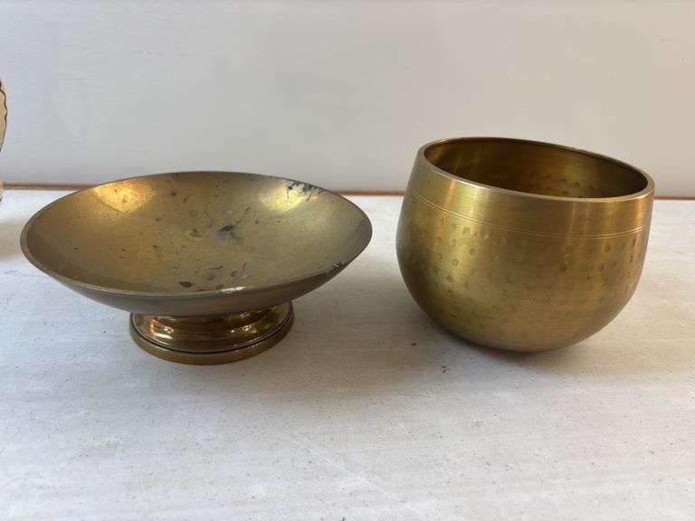 Hand hammered brass bowl 4.5”H 5.5” Round