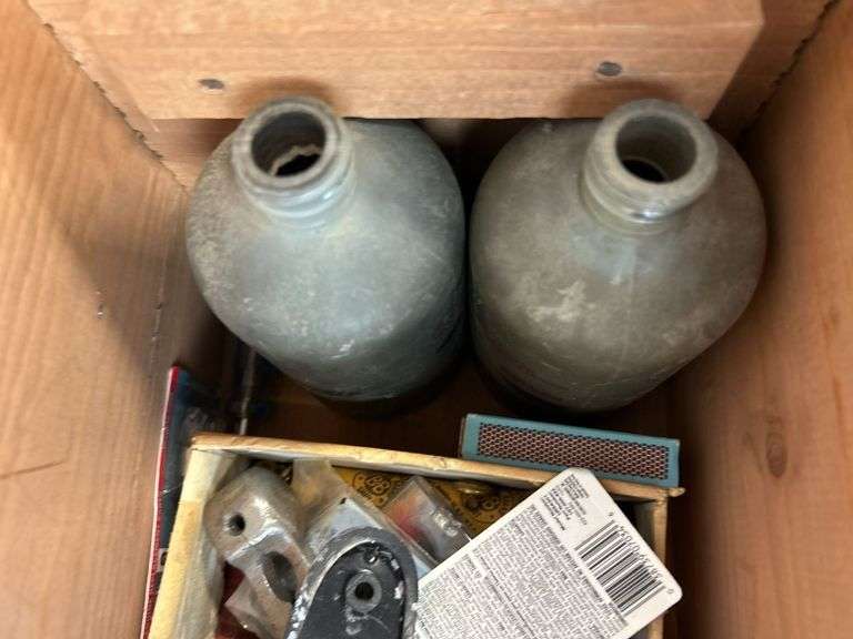 Mattamuskeet Wooden Sportsman's Box w/ Misc. Gun Supplies