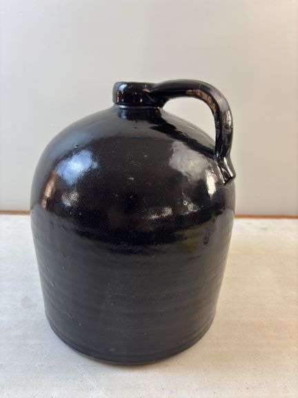 Crock jug ( Hairline on handle)