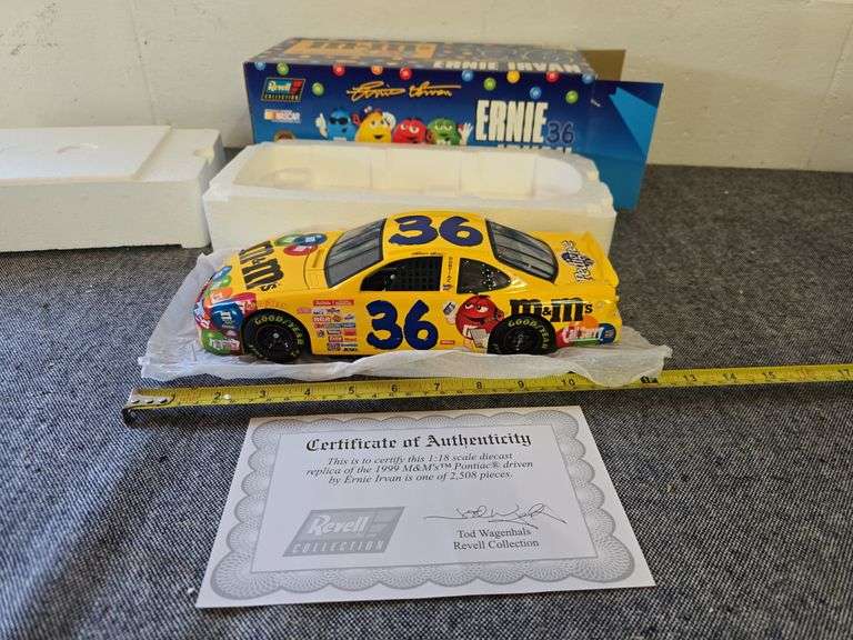 1999 NASCAR ERNIE IRVAN 1:18 SCALE DIE CAST STOCK CAR NIB