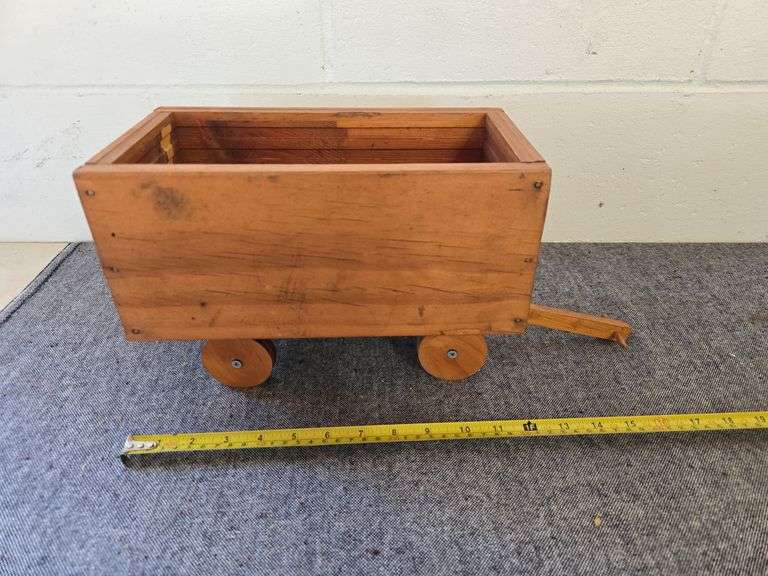 WOODEN TOY WAGON