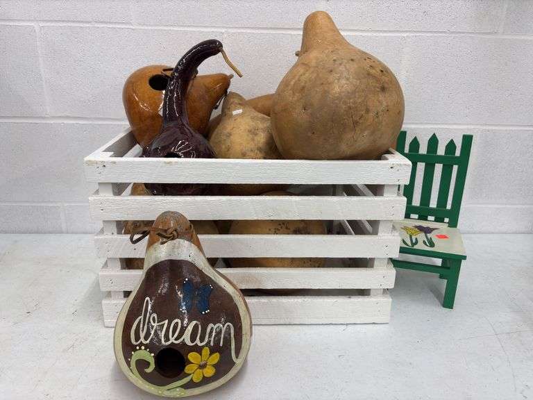 Gourds & Gourds Birdhouses, Wooden crate