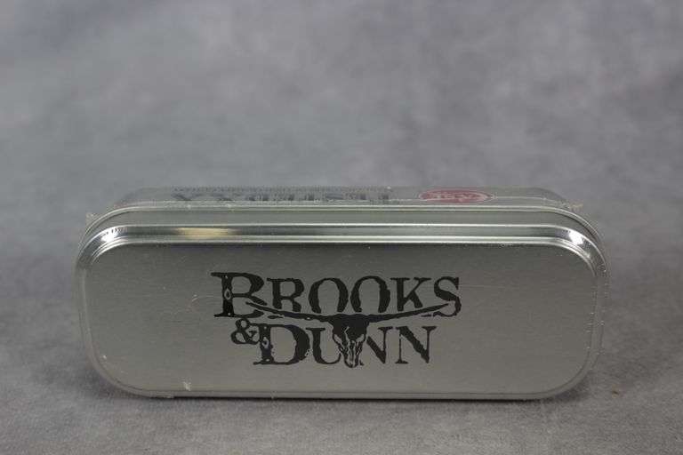 2008 CASE CANOE NATURAL BROOKS&DUNN NEW IN TIN 62131