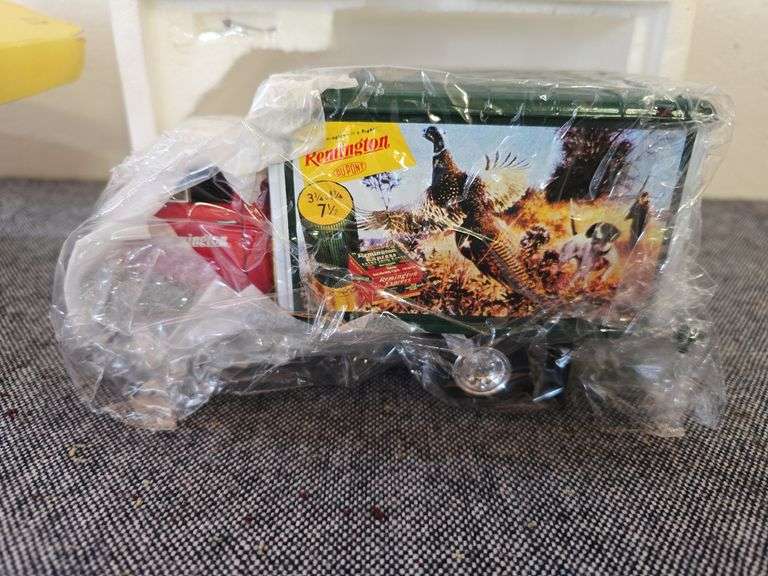 REMINGTON DIE CAST TRUCK NIB