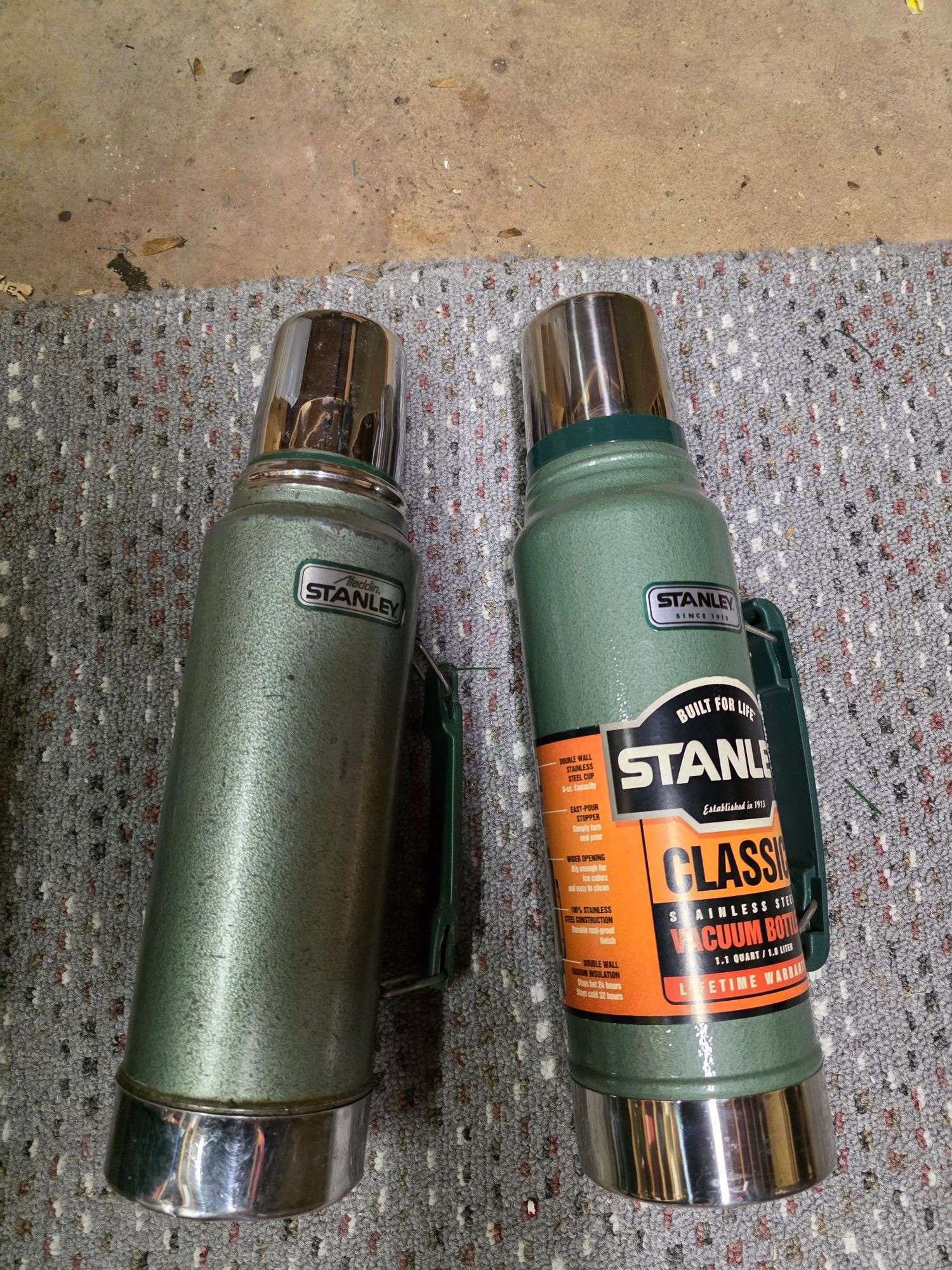 2 Stanley Thermos ( one is new)