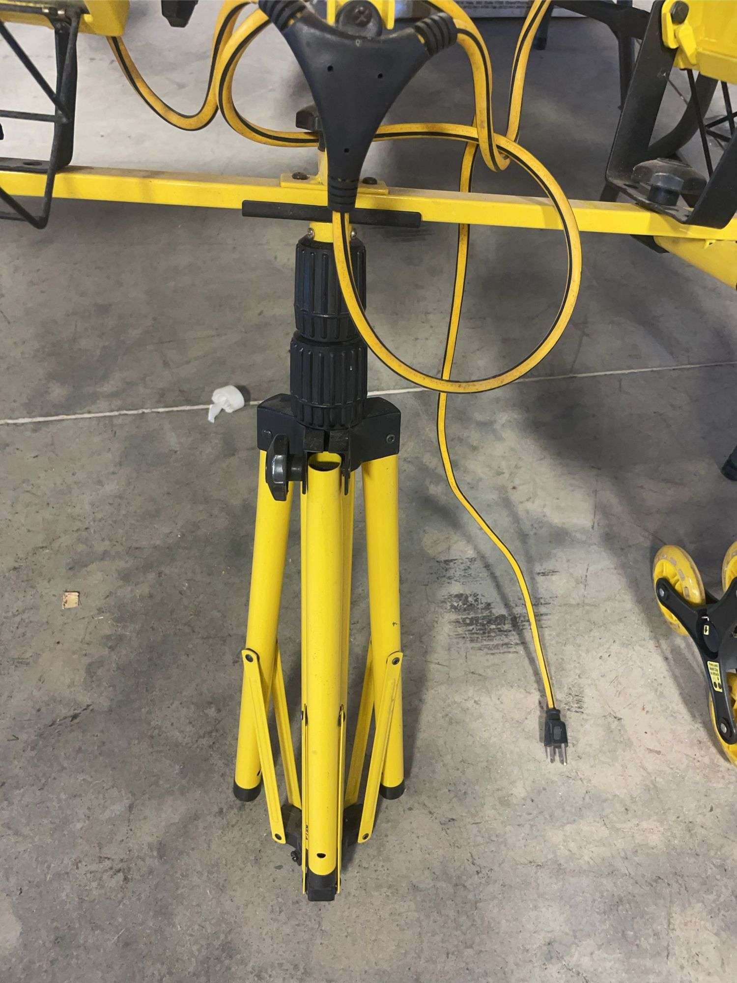 Work light and foldable cart