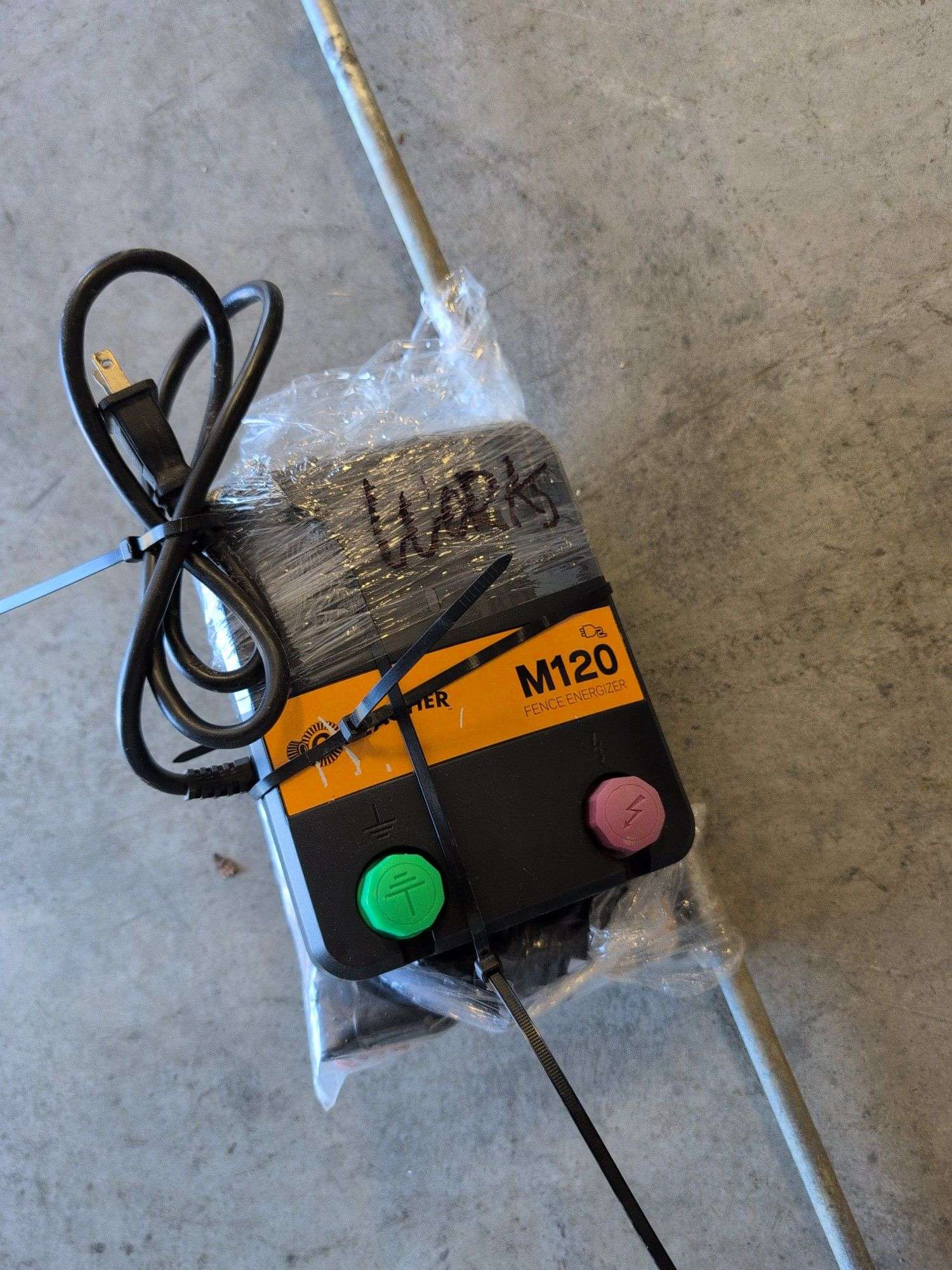 35" by 164' Gallagher fence with energizer - works