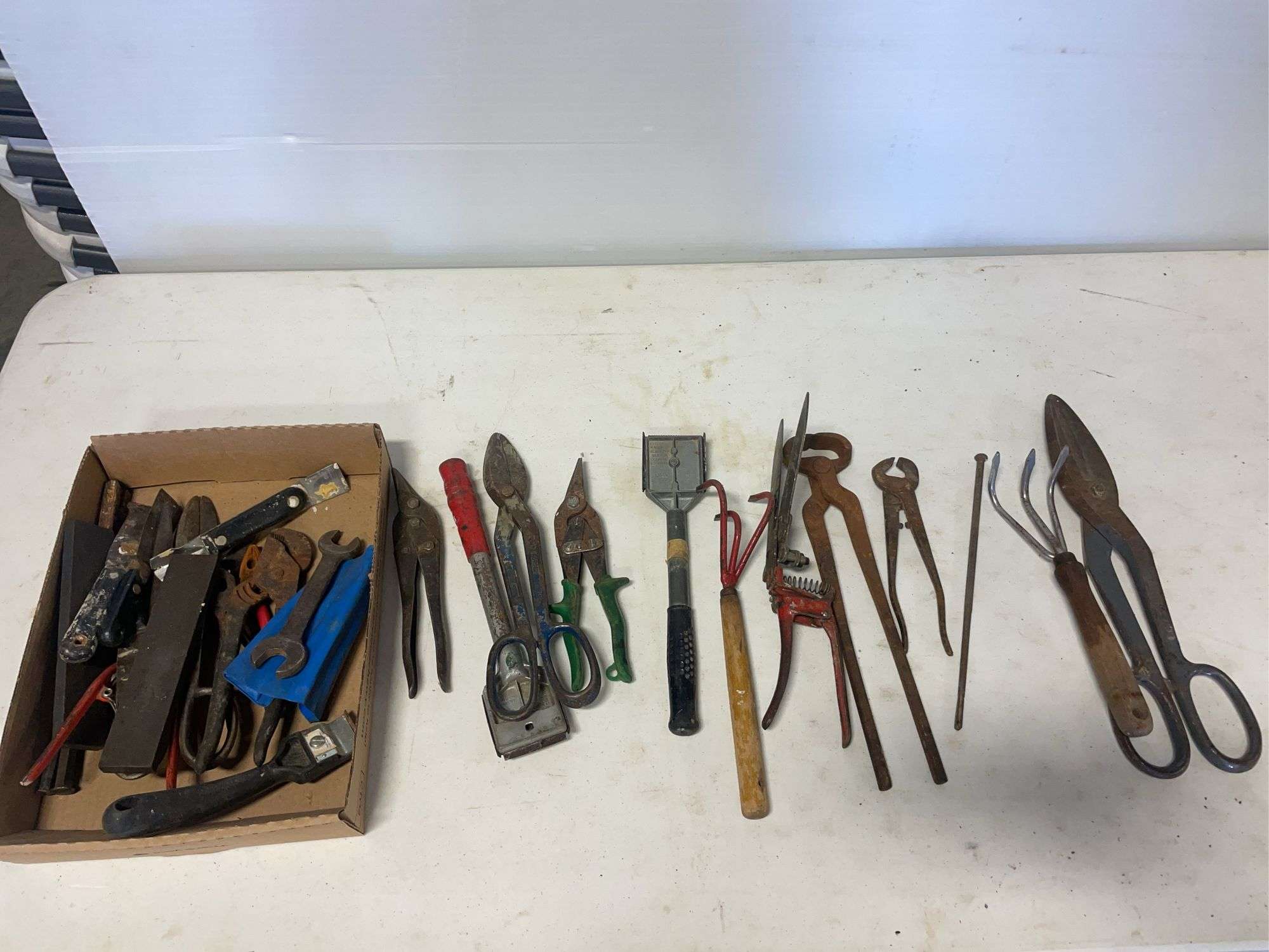 Flat of hand tools - see photos