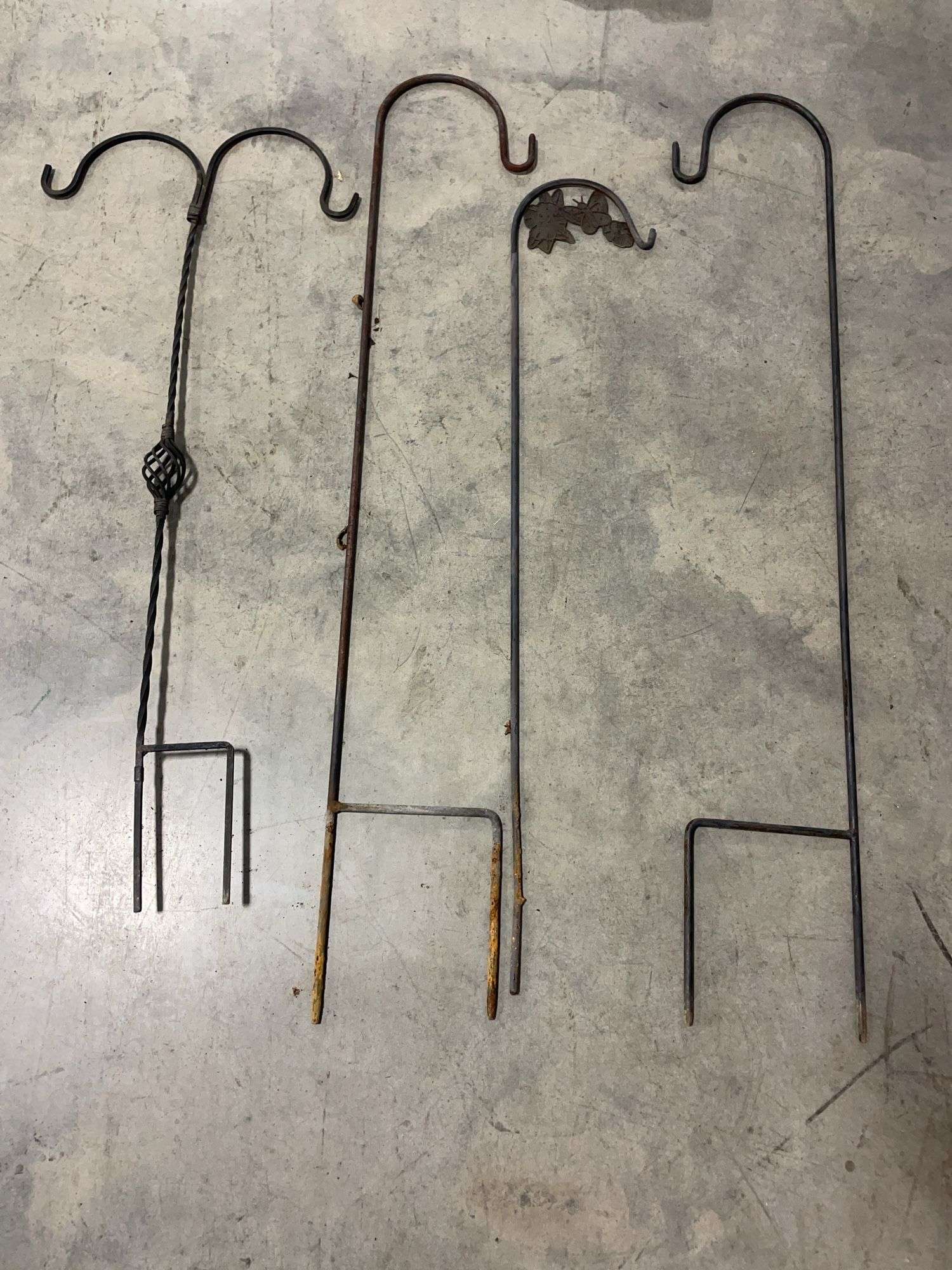 (4) Shepherd's hooks