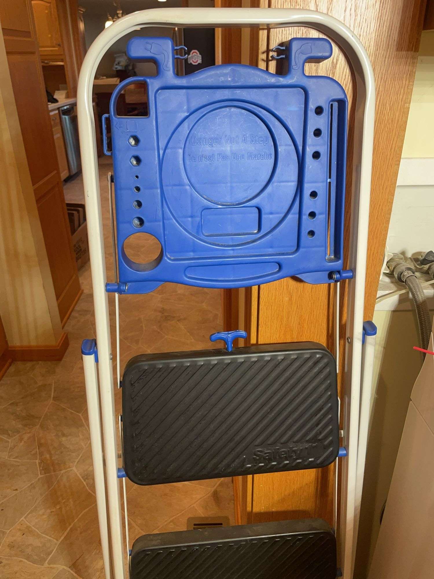 4 ft. Safety 1st ladder, laundry basket, clothespins, scour pad, napkins & mode