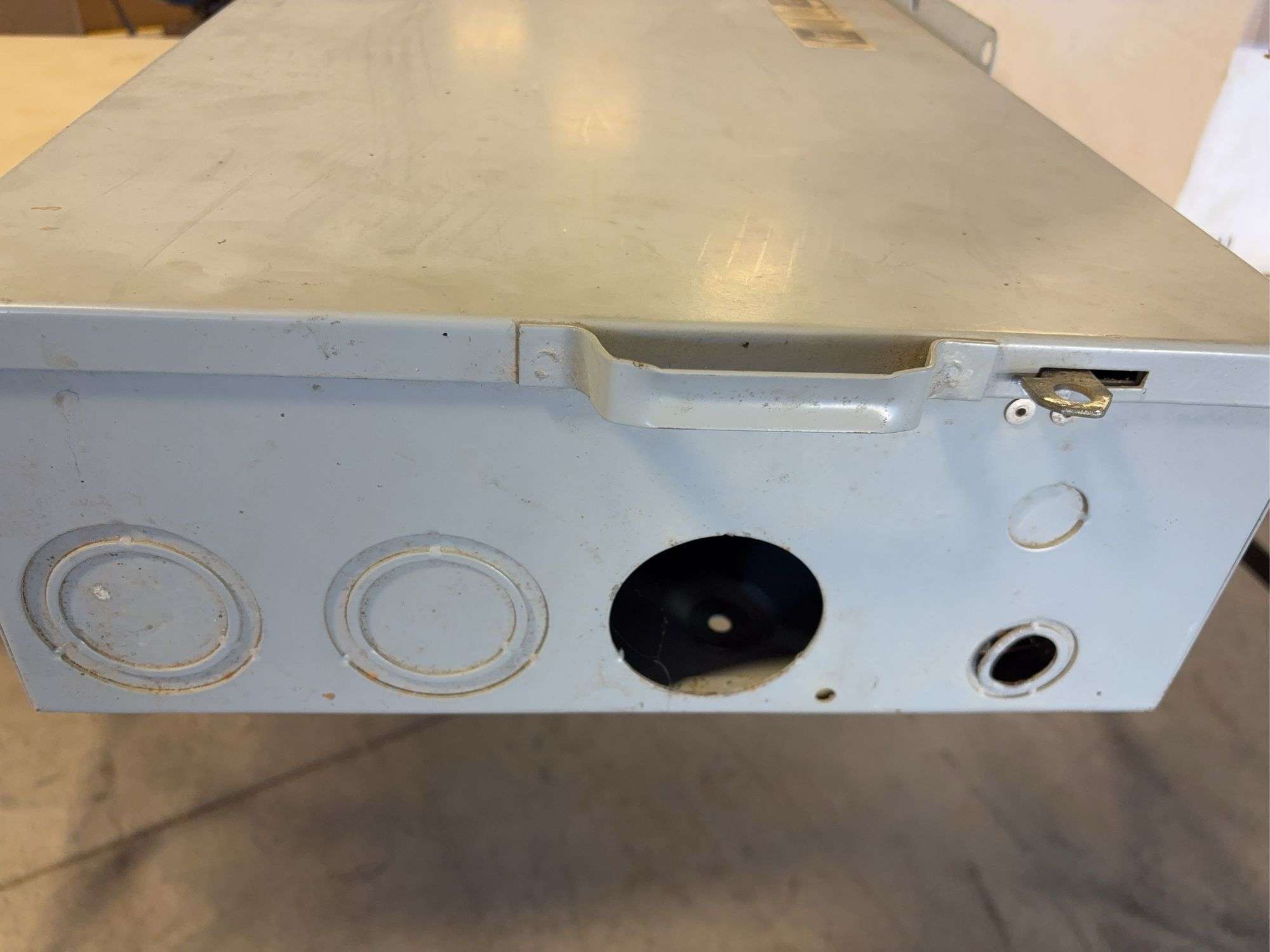 Midwest unmetered power outlet box