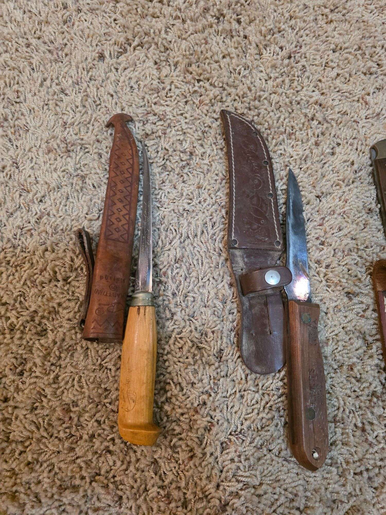 Knives w/Sheaths