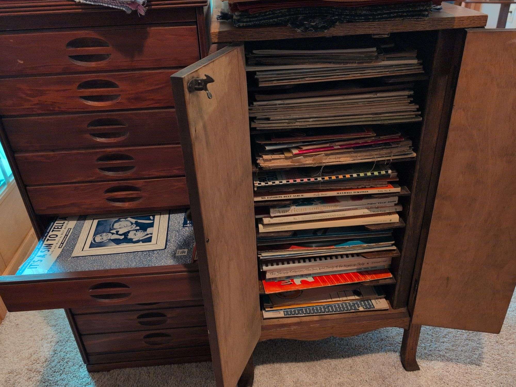 (2) stands full of sheet music - see photos