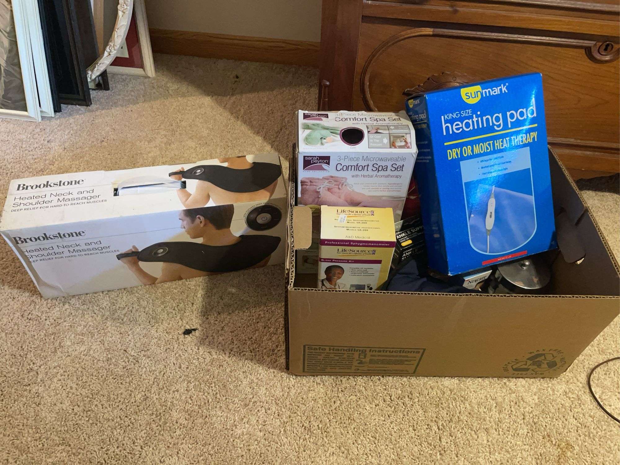 Miscellaneous medical supplies - see photos