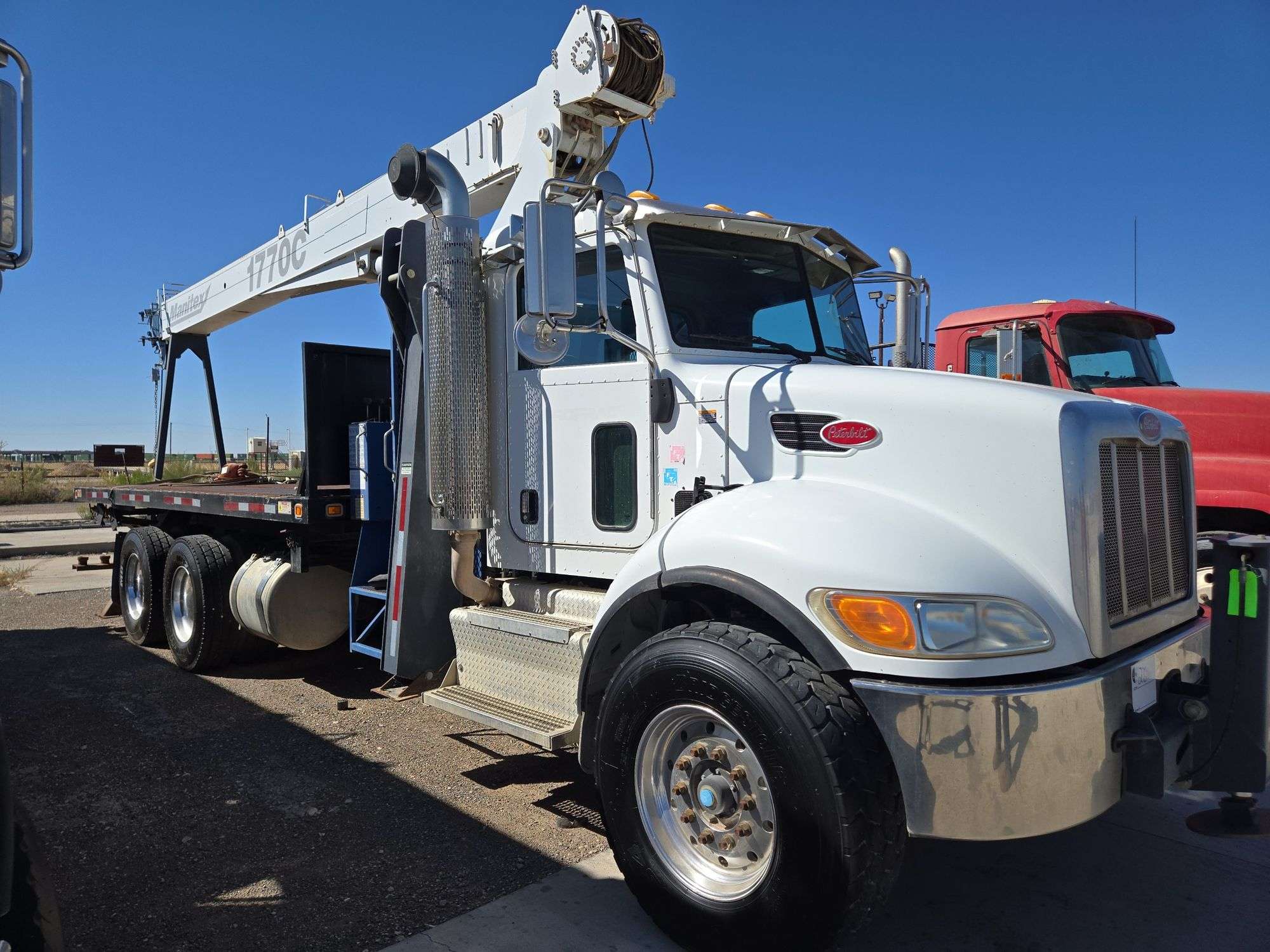 2012 Peterbilt PB348 Showing 3,909 mi, 2,728 hrs- runs