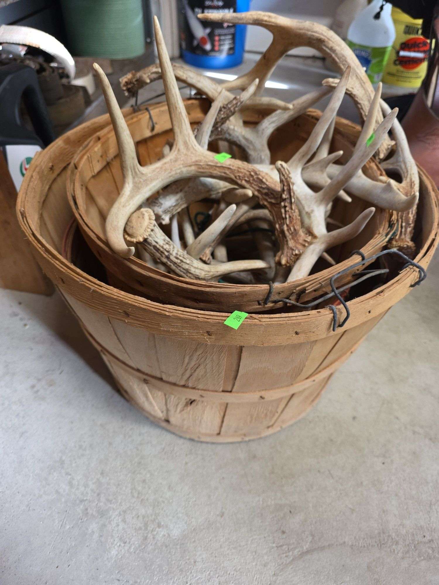 Baskets & antlers