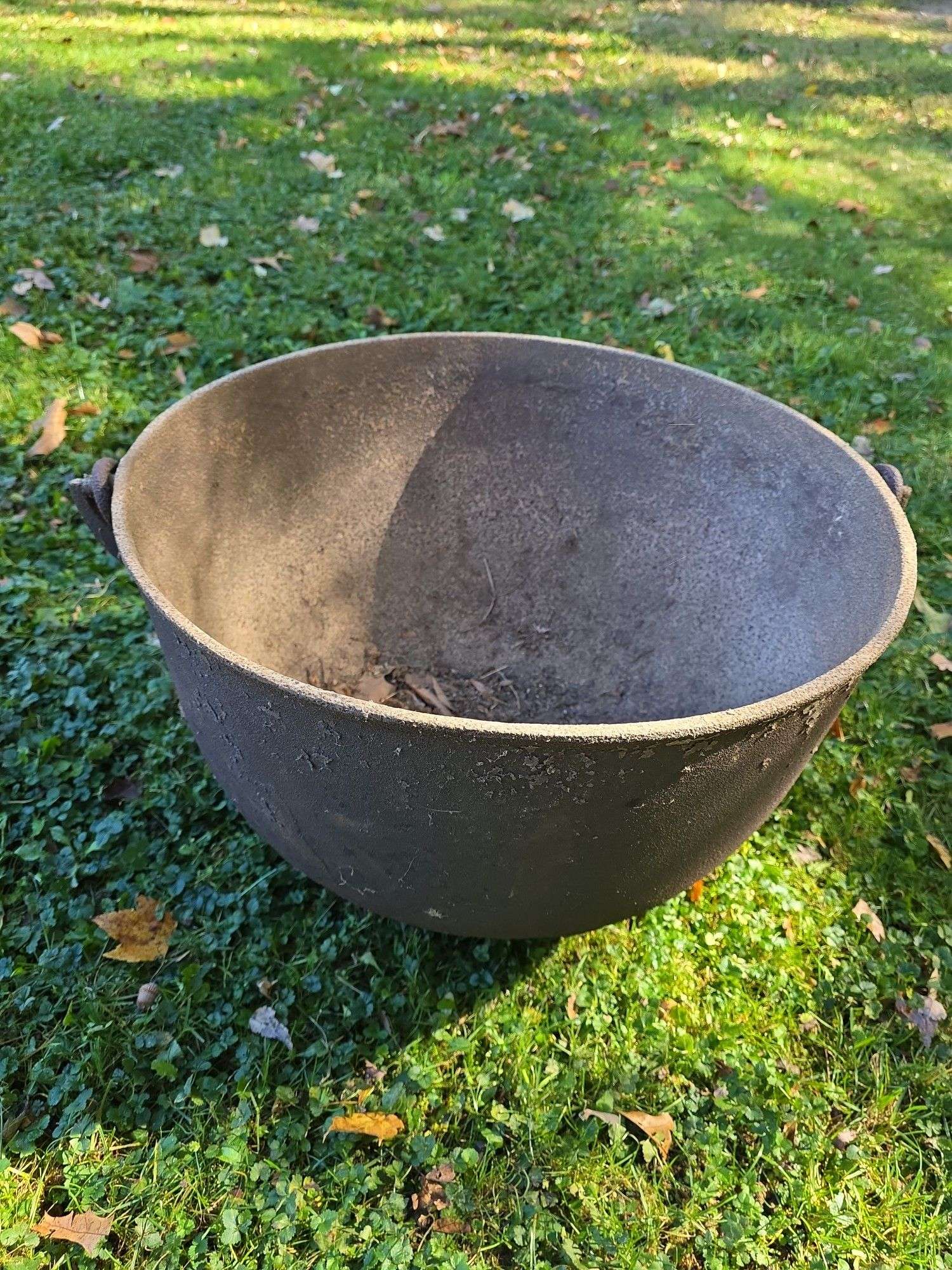 Cast iron kettle