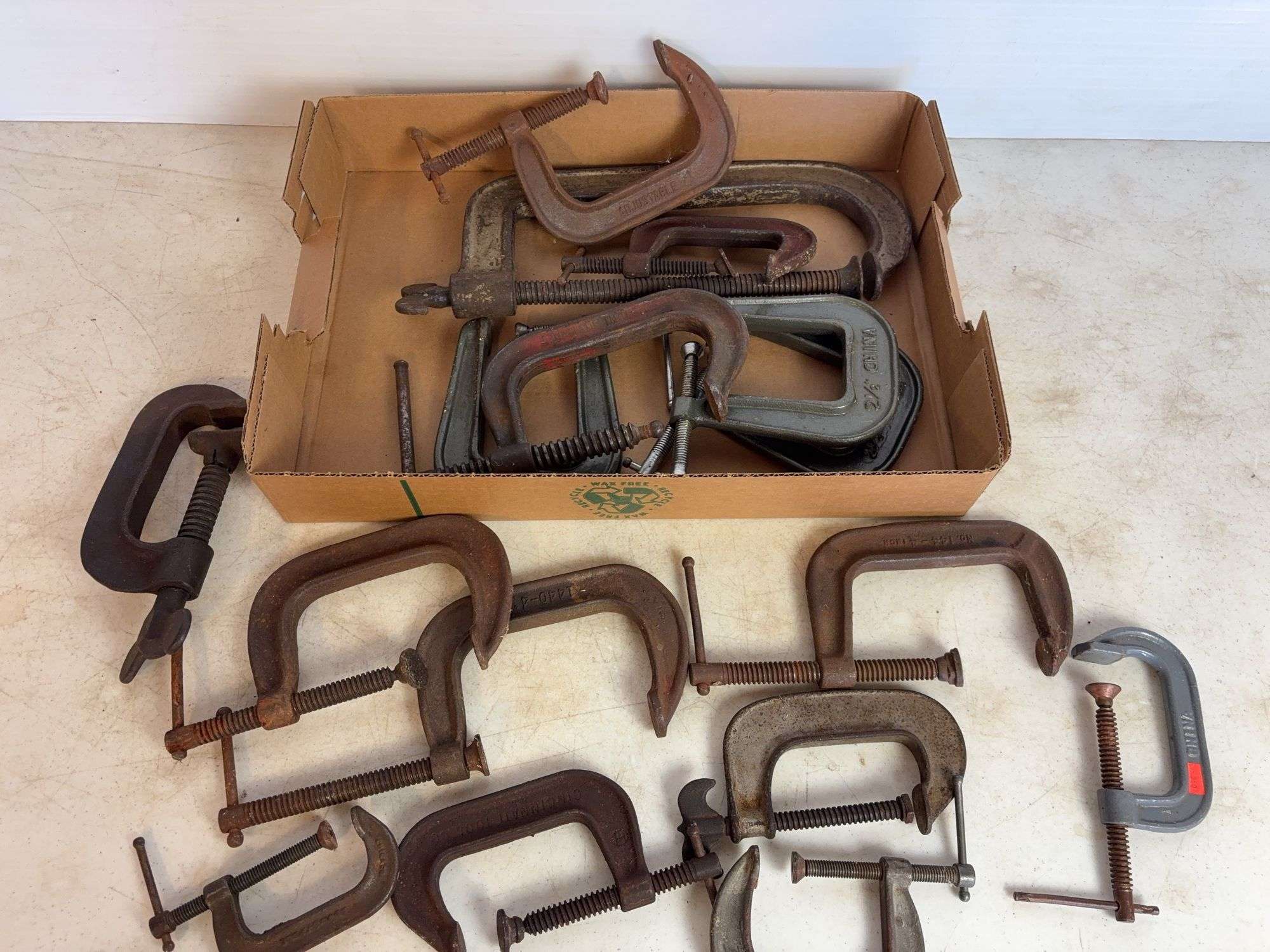 Large lot of metal c-clamps