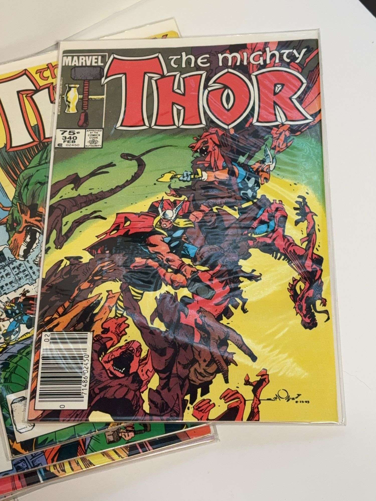 (18) The Mighty Thor Comics