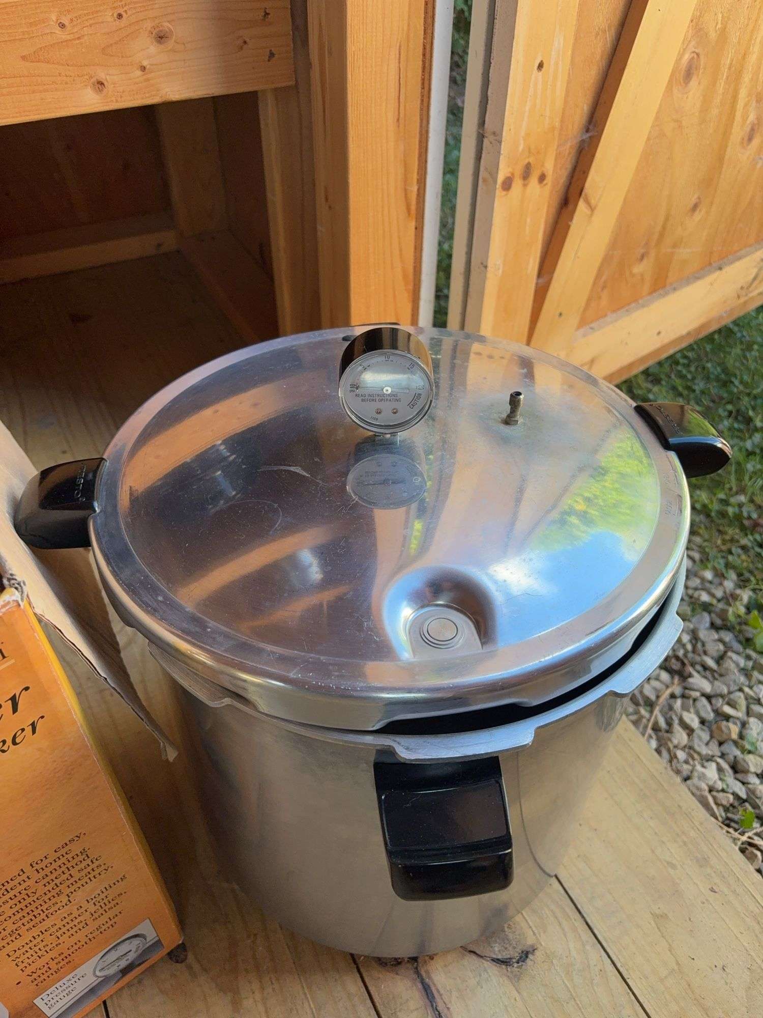 23-quart presto pressure canner & cooker w/ box