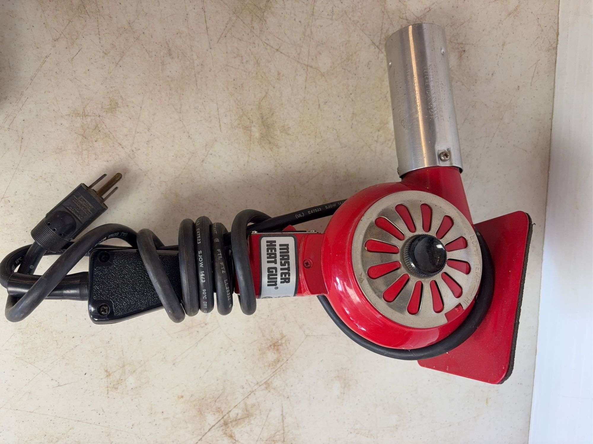 Heat gun, stapler, Skil disc grinder, clippers, and more