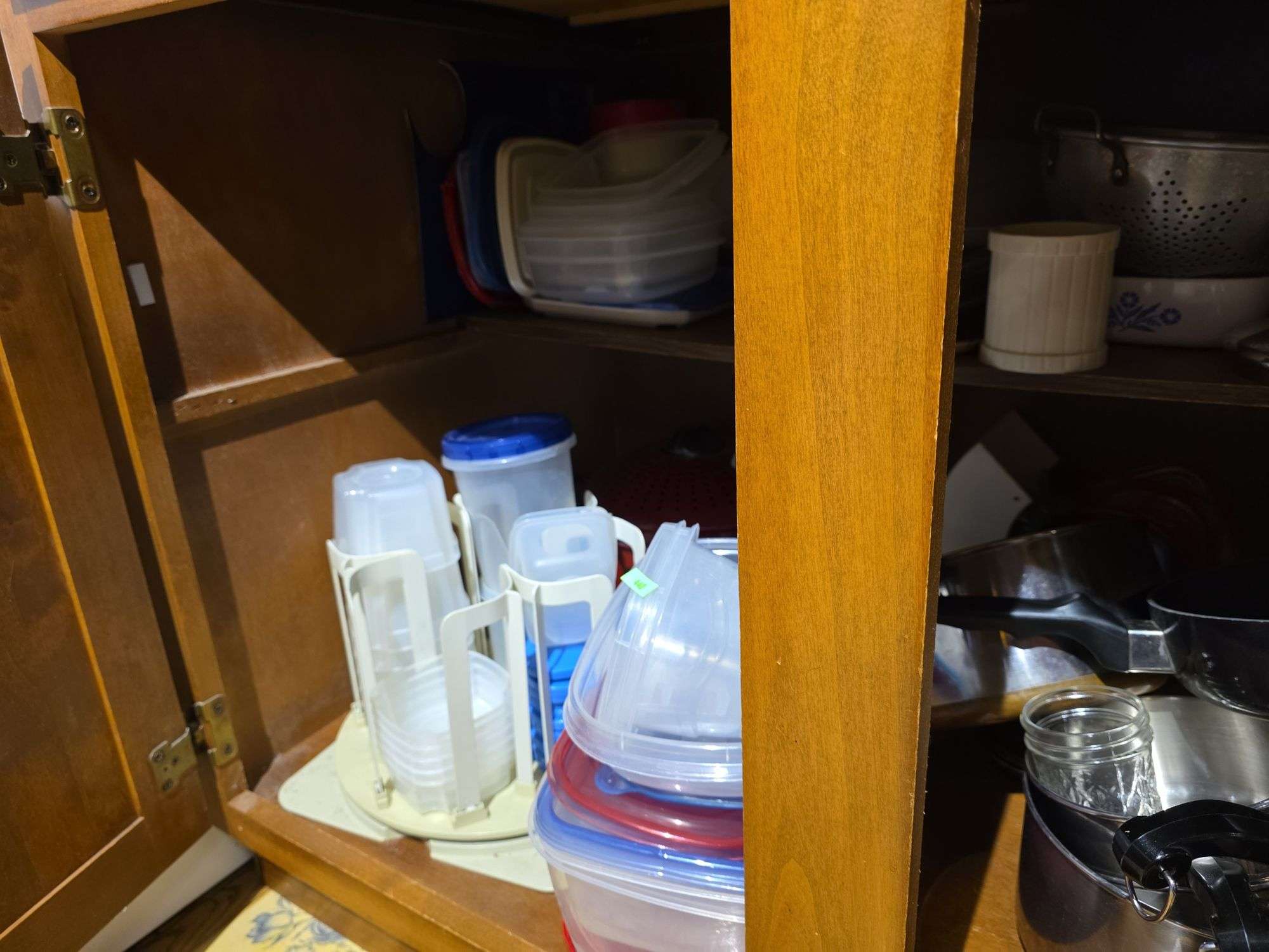 Pots n pans & storage containers