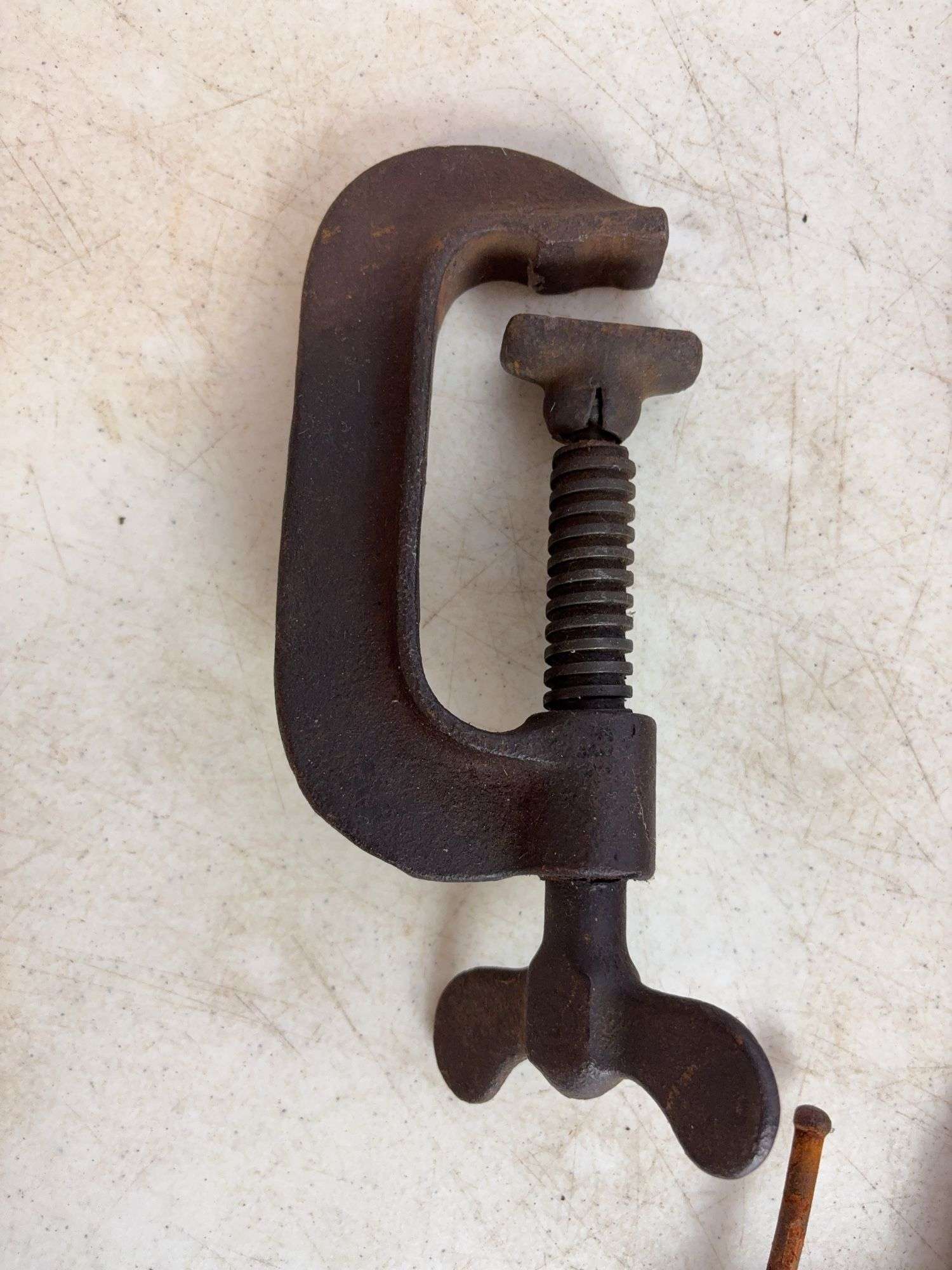 Large lot of metal c-clamps