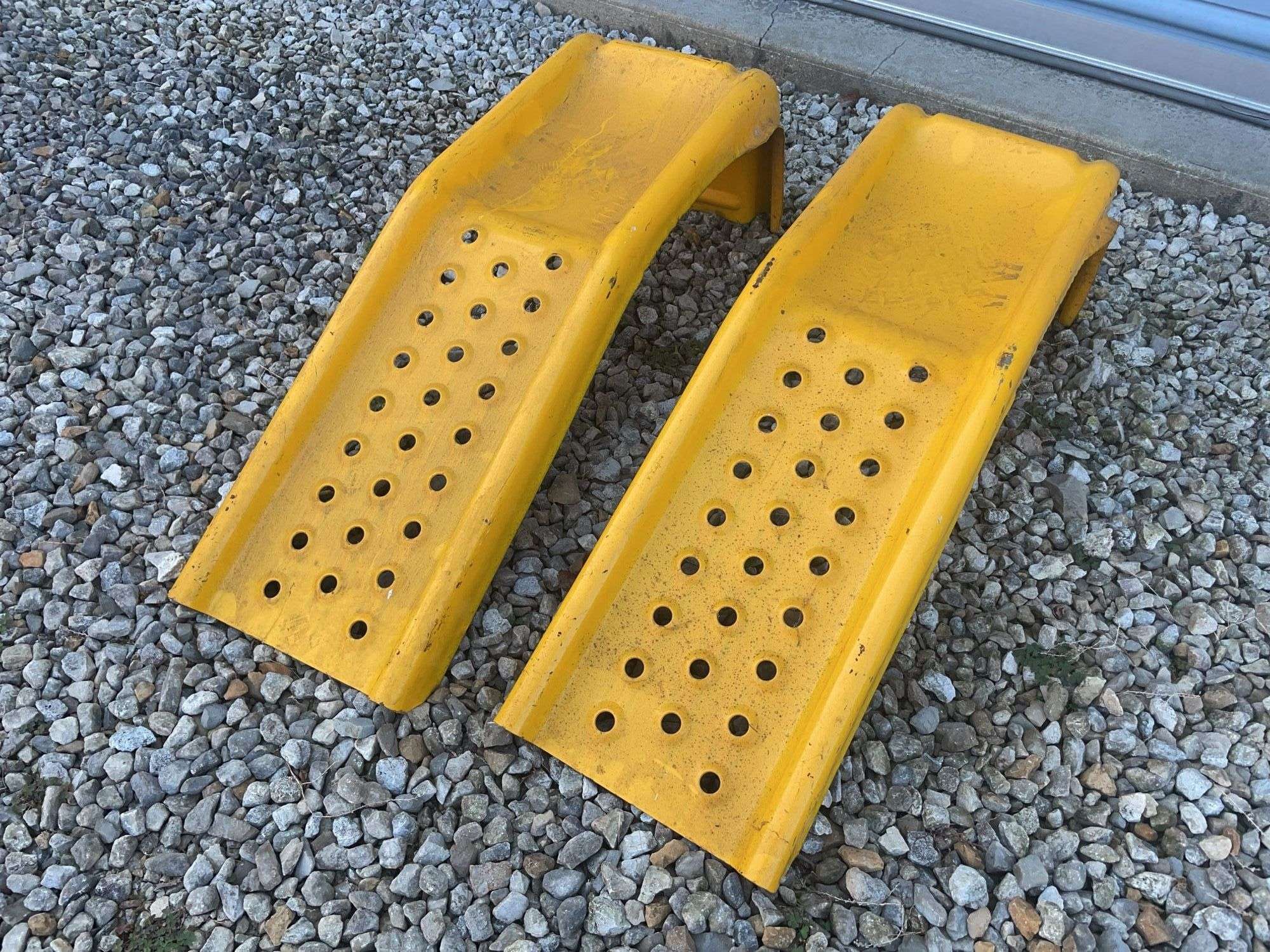 (2) metal car ramps