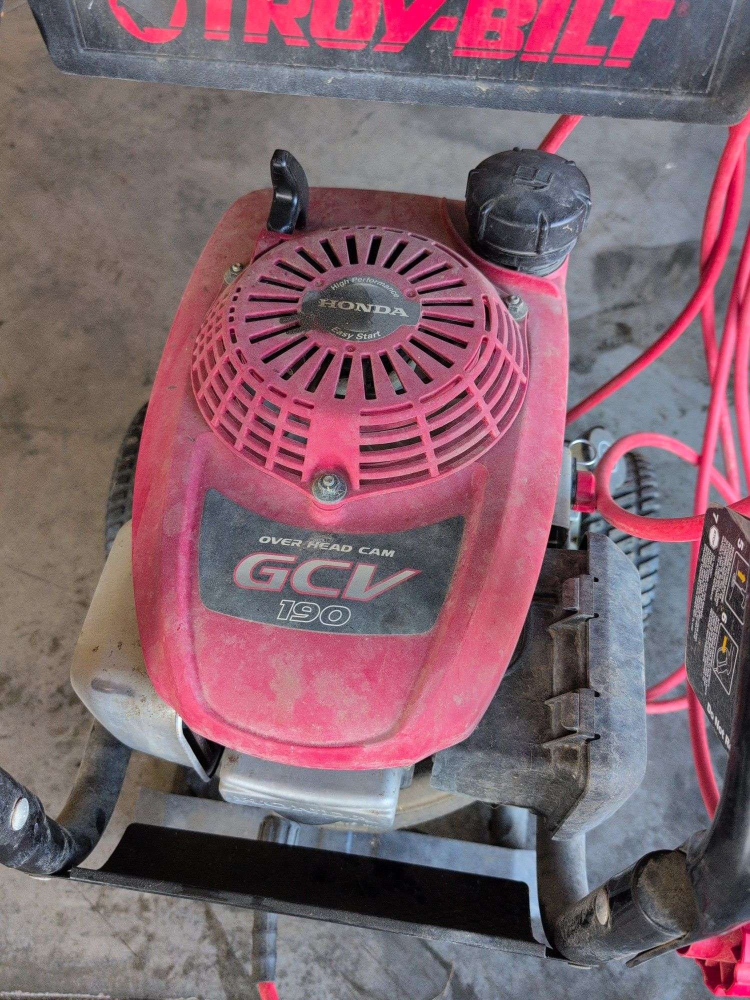 Troy-Bilt 3000 PSI gas powered pressure washer - works