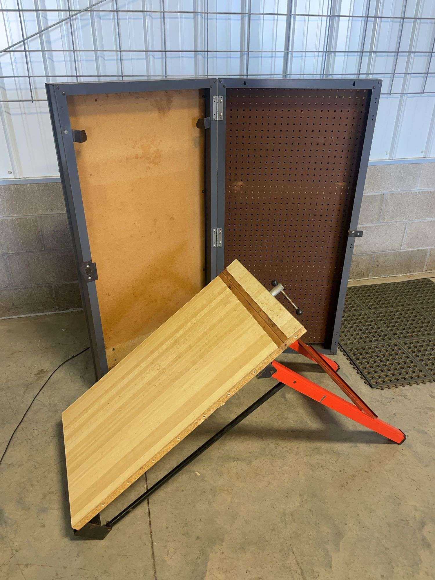 Foldaway workshop bench with case