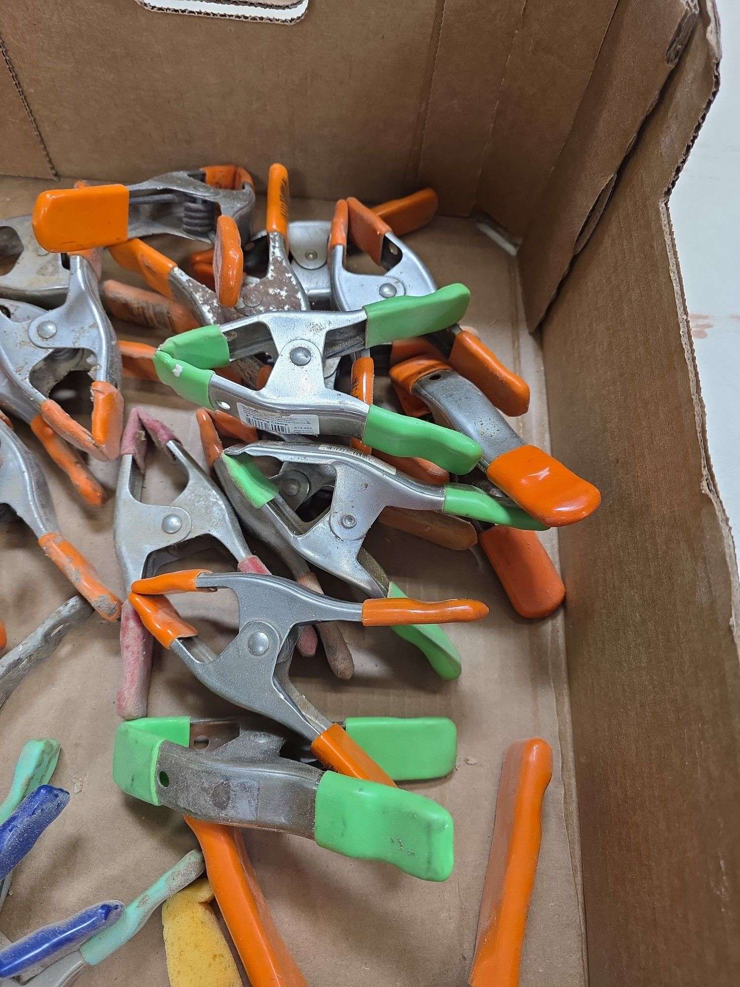 Assortment of Spring Hand Clamps