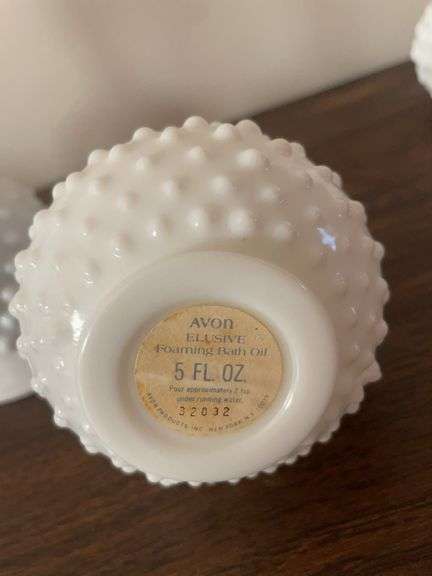 (6) hobnail milk glassware