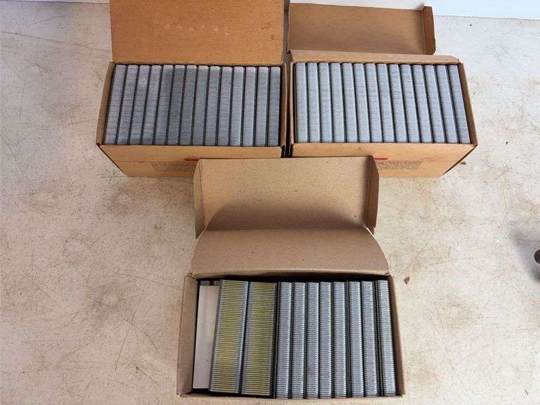 Senco staple gun and staples