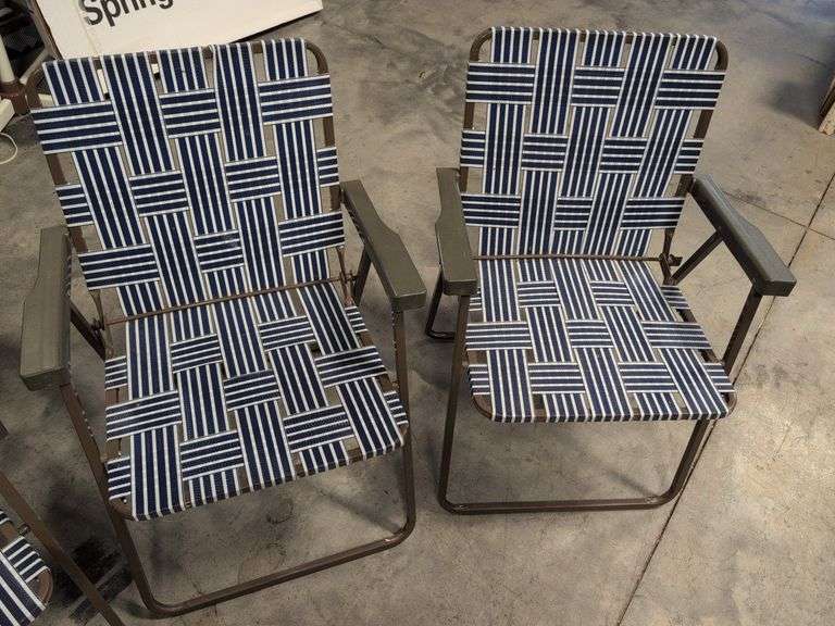 (4) matching outdoor folding chairs