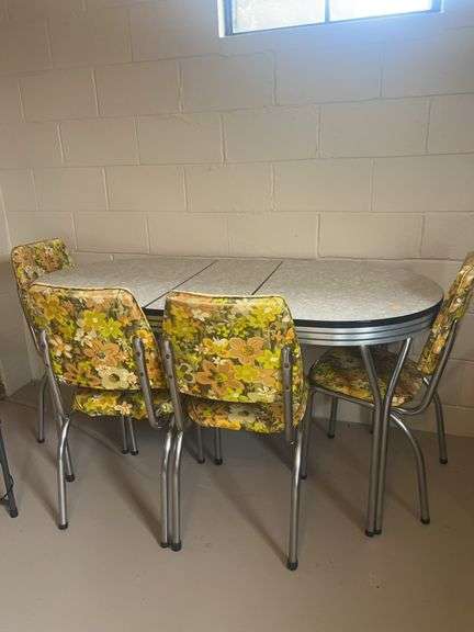 Vintage Formica Dining Table with (4) Chairs