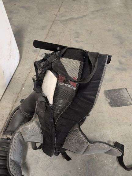 Craftsman 2-cycle 25cc backpack blower - works - shoulder strap ripped