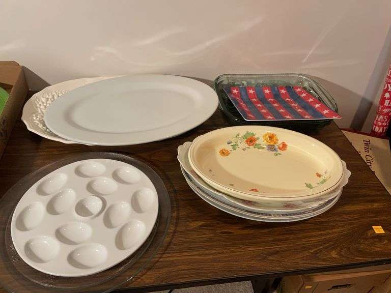 Miscellaneous serving trays and other plates
