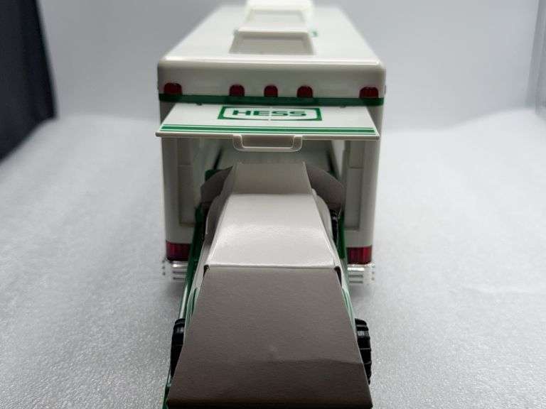 Hess Vintage 1998 Recreation Van With Motorcycle & Dune Buggy
