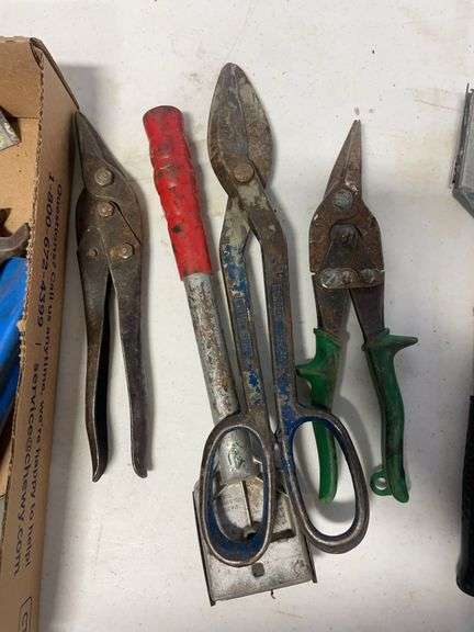 Flat of hand tools - see photos
